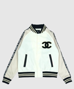 샤넬 로고 쇼트 코트