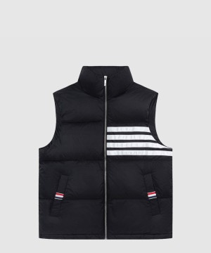 톰브라운 민소매 다운 재킷