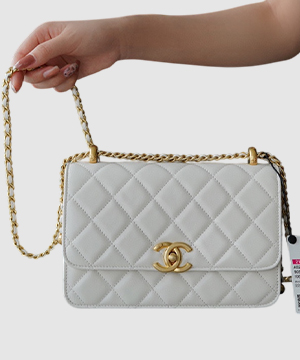 샤넬 클래식 미니 WOC 22 화이트
