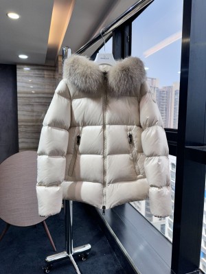 [하이앤드]몽클레어 라이체 LAICHE 숏 다운 자켓[폭스퍼]