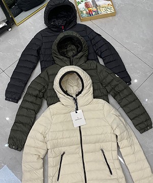 몽클레어 BLES 여성 후드 패딩 1A12800