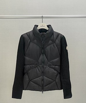 몽클레어 캐쥬얼 로고 패딩