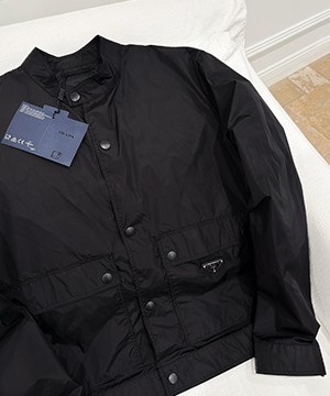 프라다 와팬로고 나일론 자켓 코트