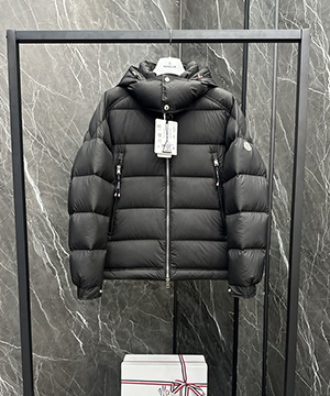 몽클레어 포이리에 Poirier 남성 다운 숏 패딩