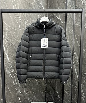 몽클레어 아르네브 Arneb 남성 숏 패딩