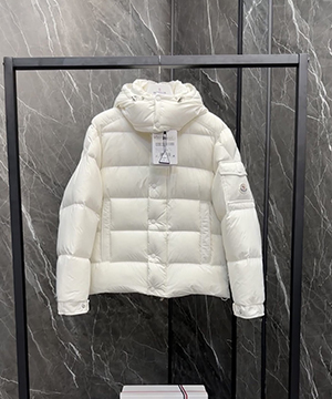 몽클레어 마야 Maya 70 다운 숏 패딩