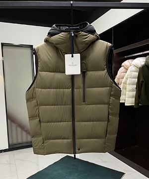 몽클레어 타메가 Tamega 다운 베스트 패딩 조끼