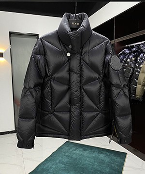 몽클레어 x 퍼렐 윌리엄스 오크 Oak 숏 다운 패딩