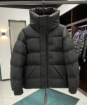 몽클레어 마데이라 Madeira 숏 다운 패딩