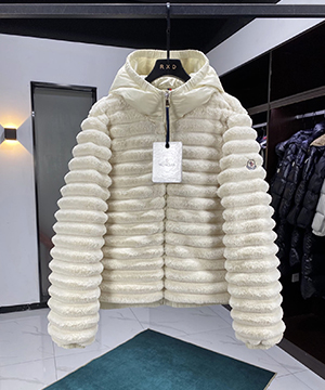 몽클레어 라피테 LAFITE 숏 다운 패딩