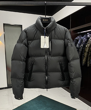 몽클레어 베스브레 Besbre 숏 다운 패딩