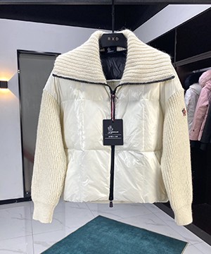 몽클레어 샴베리 Chambairy 숏 다운 패딩