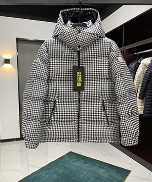 몽클레어 Socotrine 숏 다운 패딩