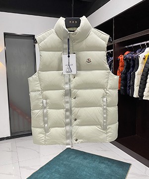 몽클레어 온타케 Ontake 다운 베스트 패딩 조끼