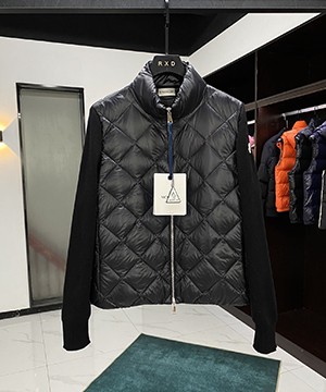 몽클레어 니트 가디건 경량 패딩