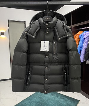 몽클레어 바우게스 Bauges 숏 다운 패딩