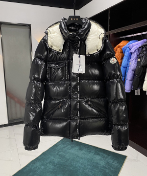 몽클레어 플루멧 Flumet 숏 다운 패딩