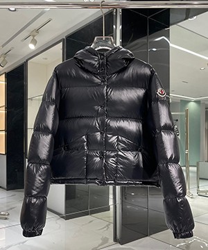 몽클레어 베르다네뜨 BARDANETTE 여성 숏패딩