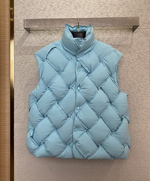 보테가베네타 인트레치아토 테크 나일론 베스트 패딩 조끼