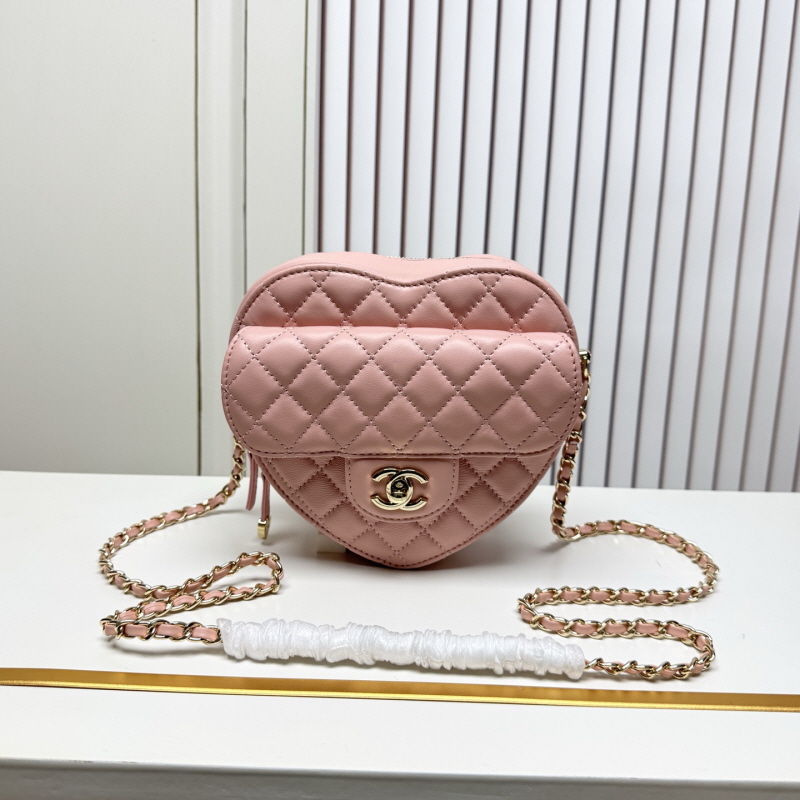 샤넬 하트 백 AS5764 18X19X5.5CM 램스킨 금장