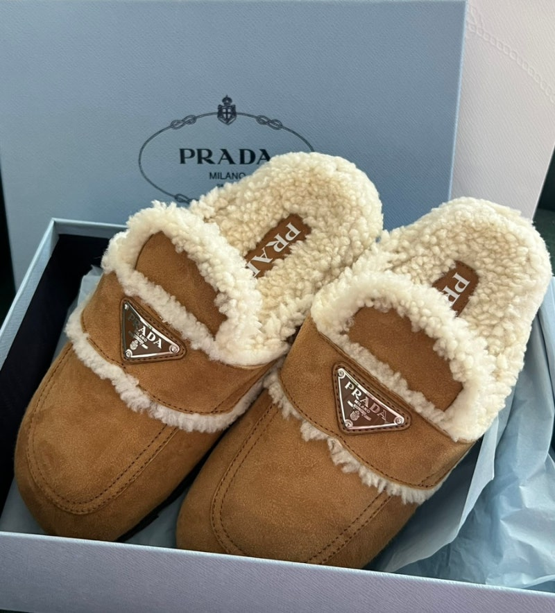 프라다 여성 어그 슬리퍼