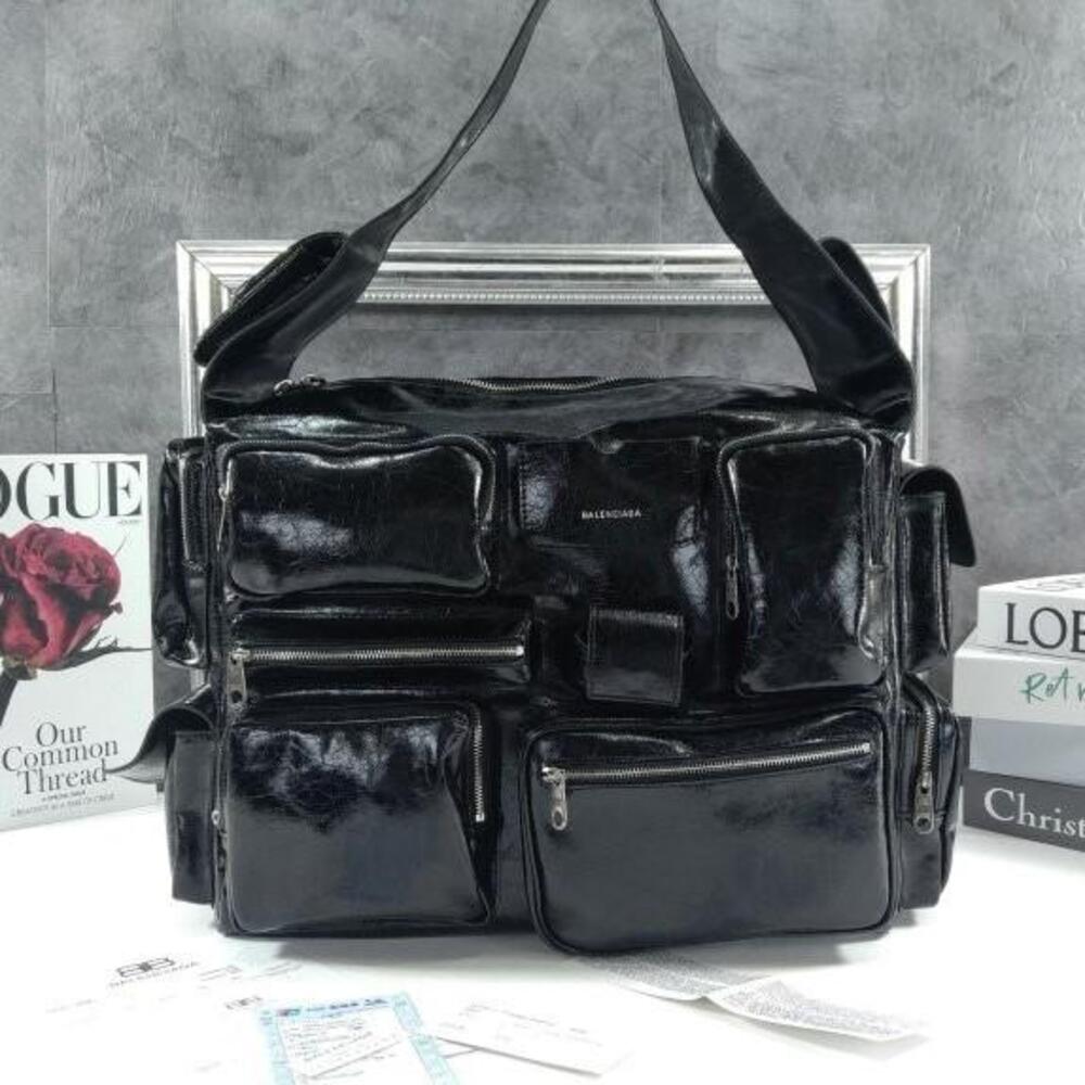 발렌시아가 BALENCIAGA 수퍼비지 라지 슬링백 블랙