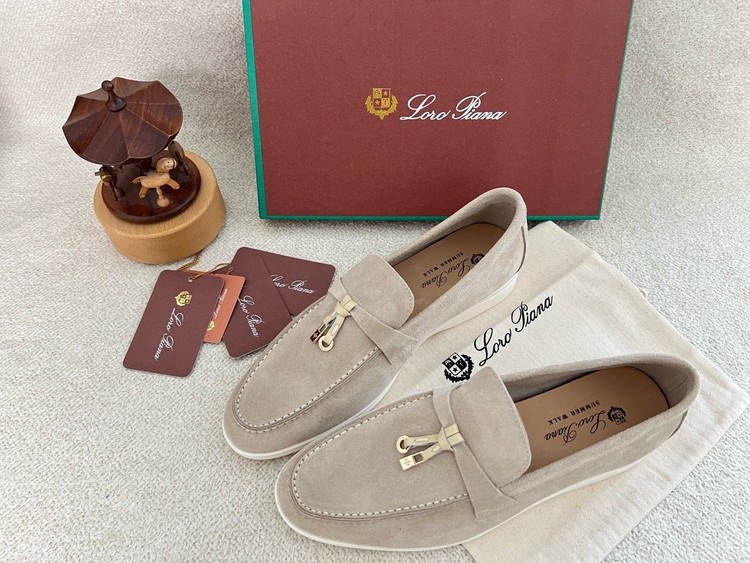 로로피아나 썸머워크 로퍼 샌드베이지