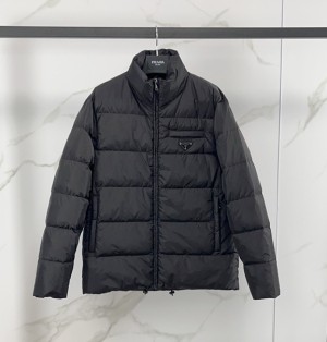 프라다 패딩 2026 신상