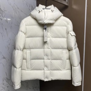 몽클레어 Vezere 베제르 다운 패딩 자켓 아이보리