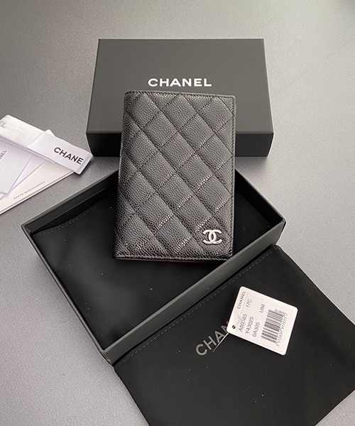 샤넬 여권 케이스 A80385