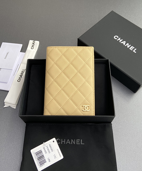 샤넬 여권 케이스 A80385
