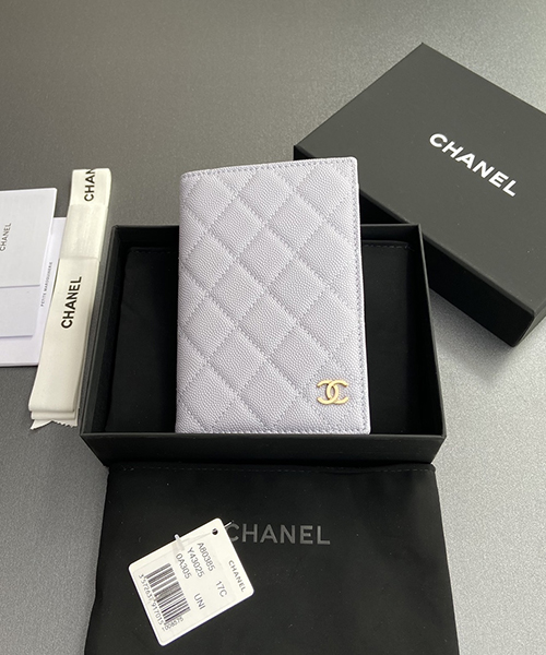 샤넬 여권 케이스 A80385