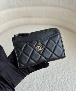 샤넬 클래식 지퍼 카드지갑 ap3179 (램스킨 금장)