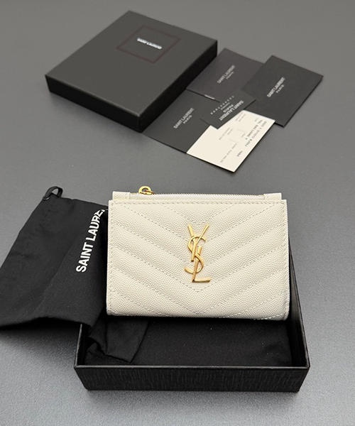 생로랑 카산드라 마틀라세 컴팩트 카드 동전지갑 668287