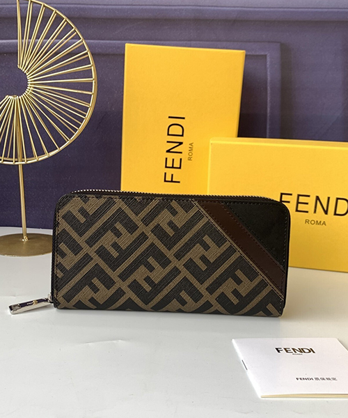 펜디 FF 모티프 지퍼 어라운드 월렛 0081