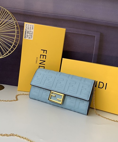 펜디 바게트 컨티넨탈 체인 지갑 0075