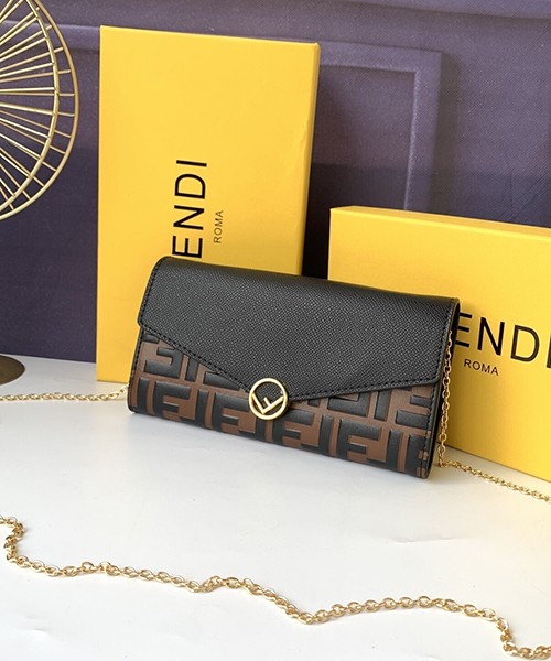 펜디 FF 엠보싱 칼프스킨 체인 장지갑 0074