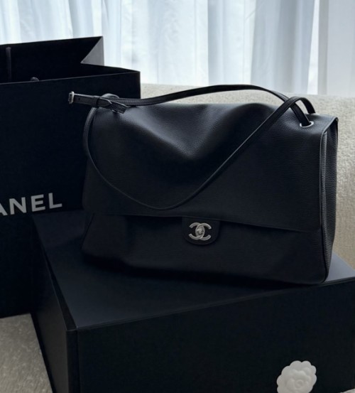 샤넬 맥시 플랩백 최고퀄  26 x 38.5 x 11cm