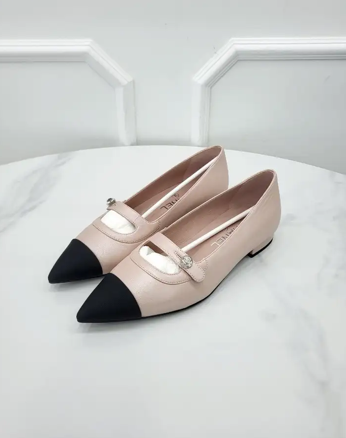 샤넬 스텔레토 투톤 진주 플랫슈즈 G45763