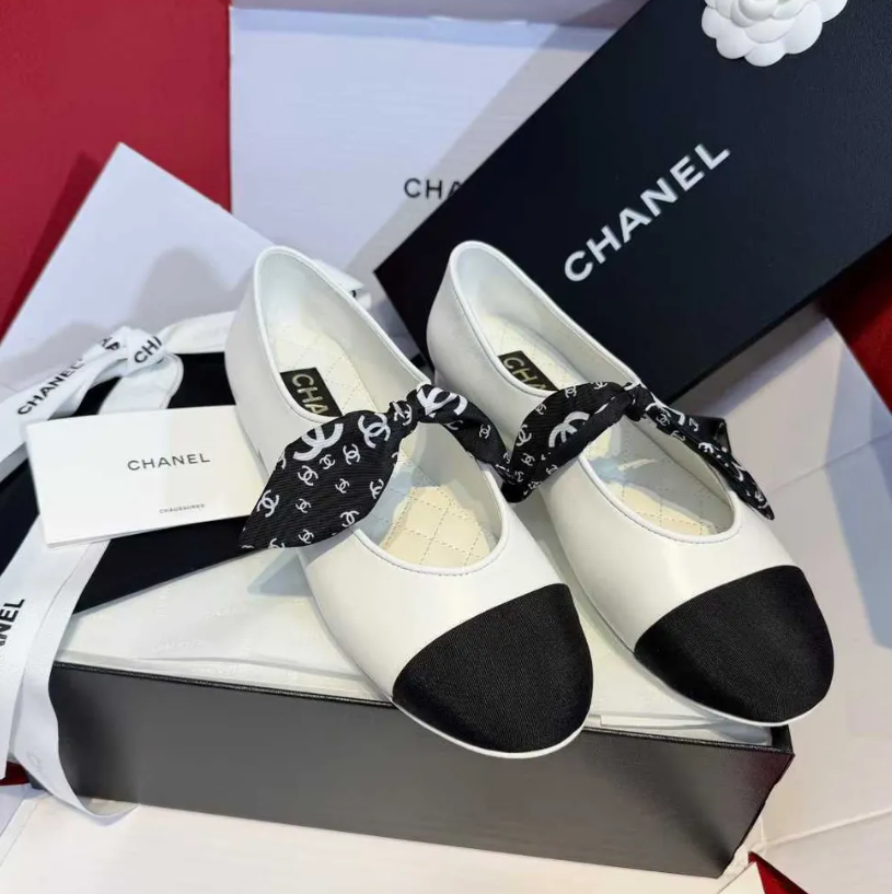 샤넬 크루즈 쇼 메리제인 슈즈