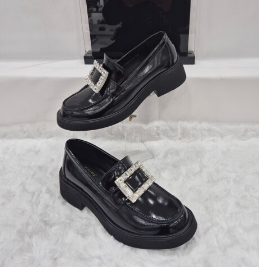 로저비비에 로퍼 궆 : 4CM