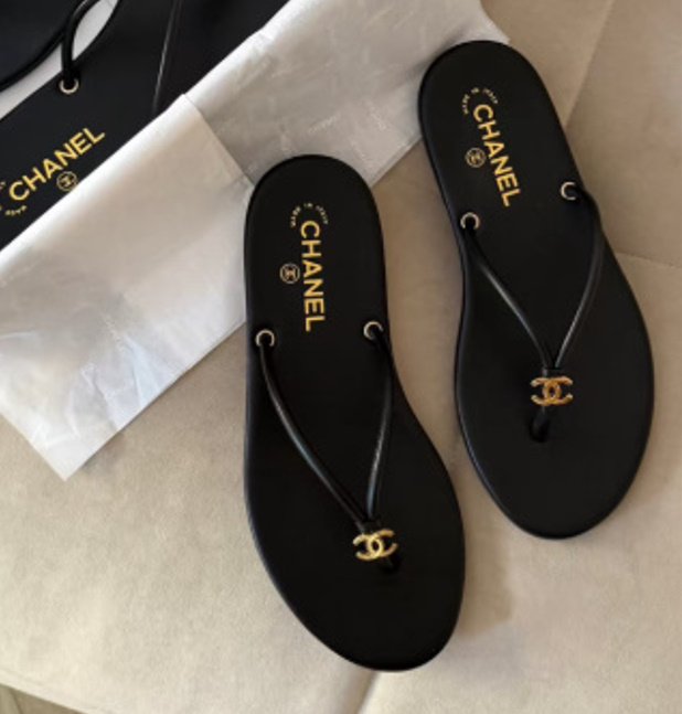 샤넬 로고 쪼리 슬리퍼 G45399