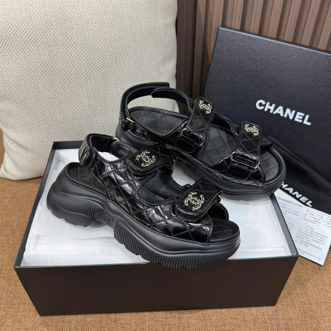 샤넬 25B 벨크로 가죽 샌들 궆 : 5CM