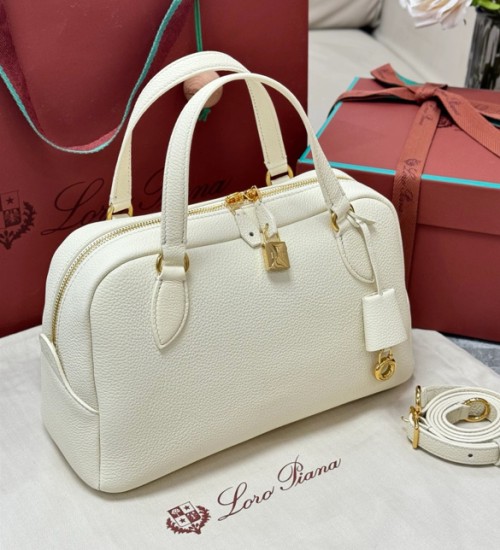 로로피아나 송아지 가죽 니들백 토트백 크기: 31×15×16cm