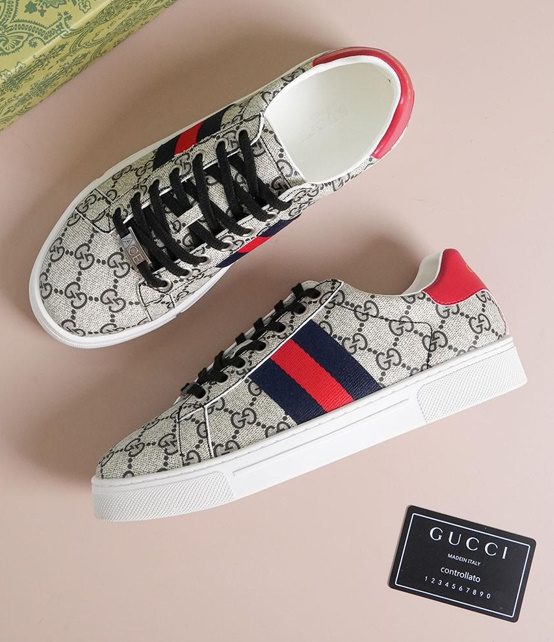 구찌 에이스 웹 스니커즈