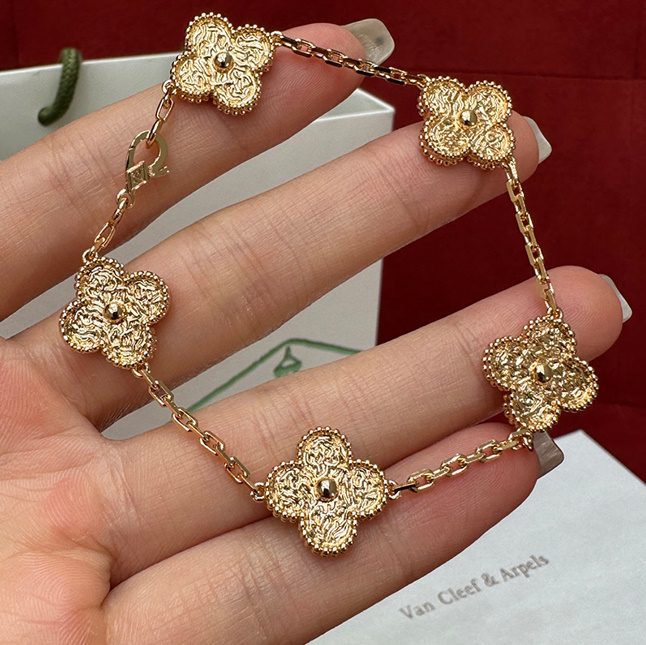 반클리프 알함브라 브레이슬릿 5 모티브 골드