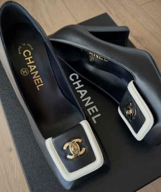 샤넬 26S 블레이지 블랙 화이트 스퀘어