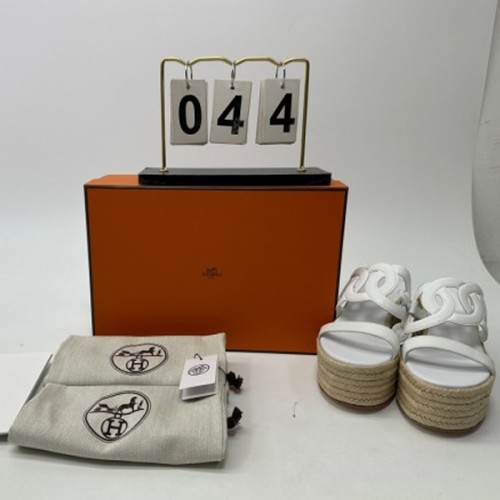 에르메스 웨지힐 화이트 궆 : 7.5CM 225MM (3일내 도착)