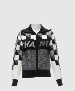 샤넬 로고 쇼트 코트