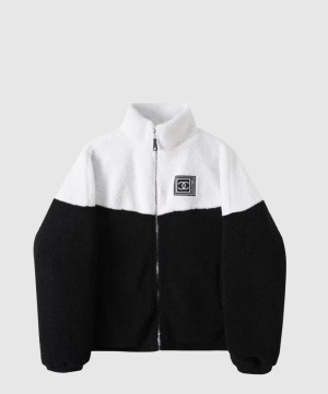 샤넬 로고 쇼트 코트